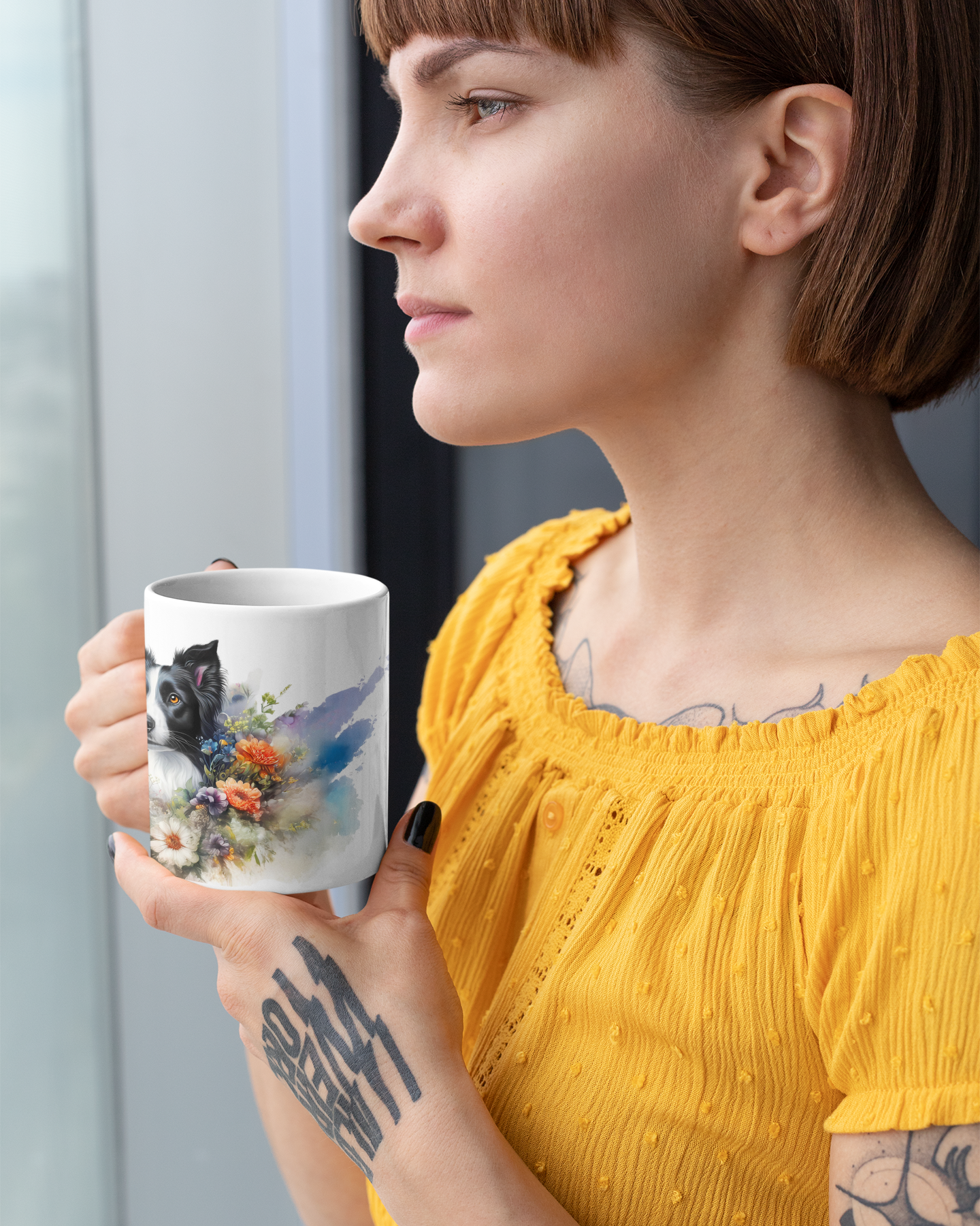 Tasse mit Border Collie Portrait und Blumenmotiv