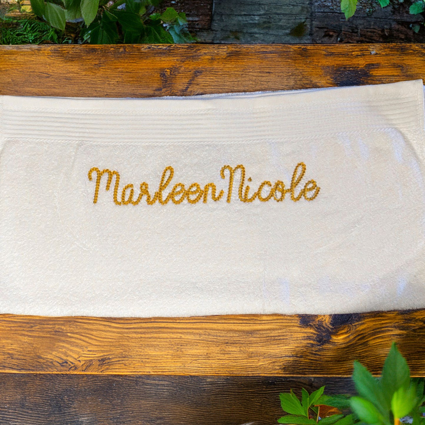 Personalisiertes Badetuch bestickt mit Name und Motiv Pinguin, 70x140 cm, aus 100% Baumwolle, Geschenk für Kinder und Erwachsene