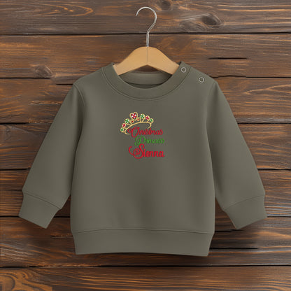 Grünes Kinder-Sweatshirt mit bunter Weihnachts-Stickerei ‚Christmas Princess und Krone, festliches Outfit für Mädchen, personalisiert