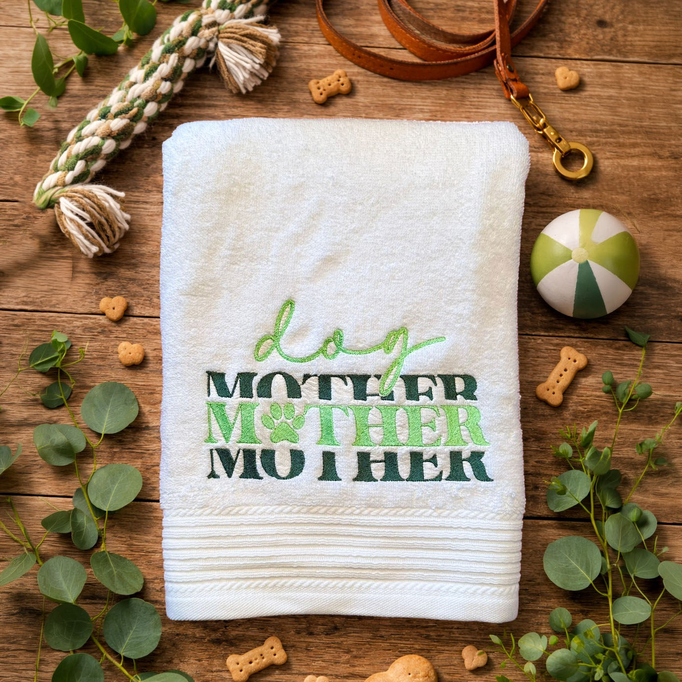 Personalisiertes Badetuch mit Dog Mother Motiv, Geschenkidee für Hundeliebhaber
