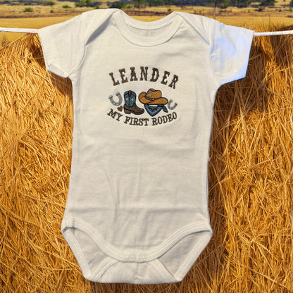 Personalisierter Baby-Body Western, Cowboy Stickerei mit Name